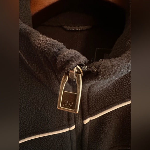 365. Ladies Helly Hansen Vintage Fitted Black White Fleece Zip-Up Floral Jacket - Picture 6 of 13